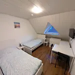 Modernes Monteurhaus - Gaestehaus Fuer Bis Zu 8 Personen Mit Eigenem Wintergarten Und Carport