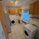 Modernes Monteurhaus - Gaestehaus Fuer Bis Zu 8 Personen Mit Eigenem Wintergarten Und Carport Tatil Evi *