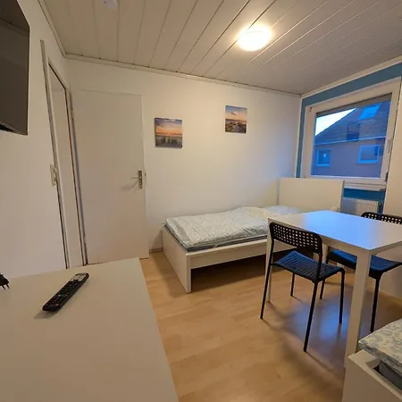 Casa vacanze Modernes Monteurhaus - Gaestehaus Fuer Bis Zu 8 Personen Mit Eigenem Wintergarten Und Carport Sottrum