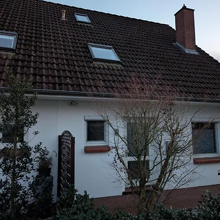 Modernes Monteurhaus - Gaestehaus Fuer Bis Zu 8 Personen Mit Eigenem Wintergarten Und Carport Prázdninový dům