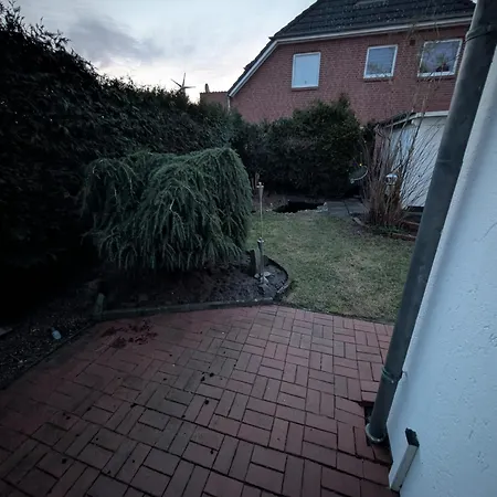 Modernes Monteurhaus - Gaestehaus Fuer Bis Zu 8 Personen Mit Eigenem Wintergarten Und Carport Sottrum