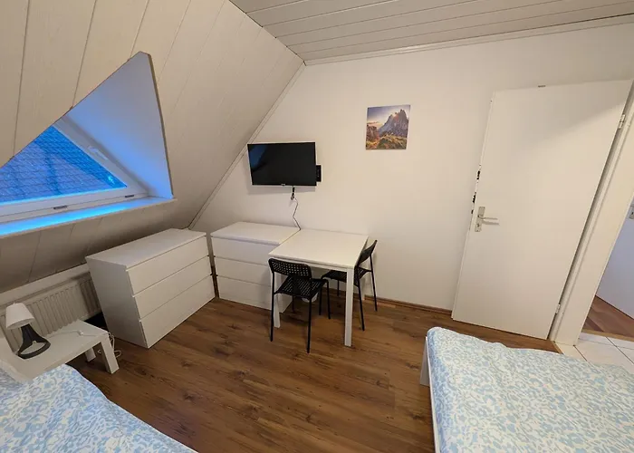 Modernes Monteurhaus - Gaestehaus Fuer Bis Zu 8 Personen Mit Eigenem Wintergarten Und Carport Casa vacanze *