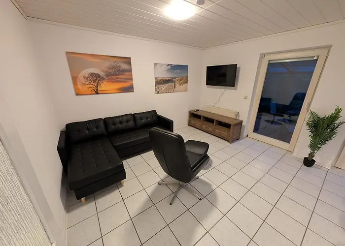 Casa vacanze Modernes Monteurhaus - Gaestehaus Fuer Bis Zu 8 Personen Mit Eigenem Wintergarten Und Carport Sottrum