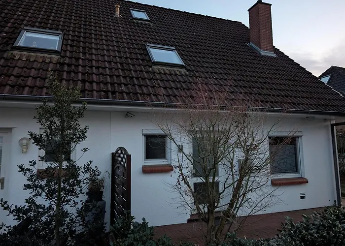 Casa vacanze Modernes Monteurhaus - Gaestehaus Fuer Bis Zu 8 Personen Mit Eigenem Wintergarten Und Carport Sottrum