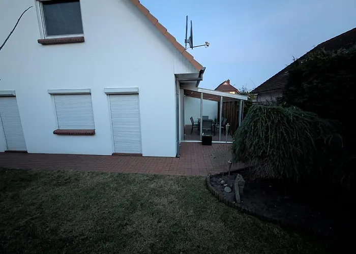 Modernes Monteurhaus - Gaestehaus Fuer Bis Zu 8 Personen Mit Eigenem Wintergarten Und Carport Semesterbostad Sottrum