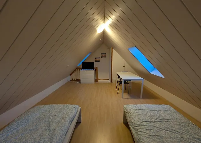 Modernes Monteurhaus - Gaestehaus Fuer Bis Zu 8 Personen Mit Eigenem Wintergarten Und Carport Semesterbostad