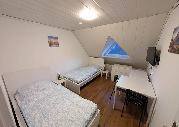 Modernes Monteurhaus - Gaestehaus Fuer Bis Zu 8 Personen Mit Eigenem Wintergarten Und Carport
