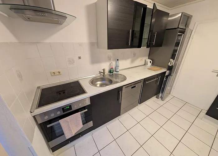 Casa vacanze Modernes Monteurhaus - Gaestehaus Fuer Bis Zu 8 Personen Mit Eigenem Wintergarten Und Carport Sottrum