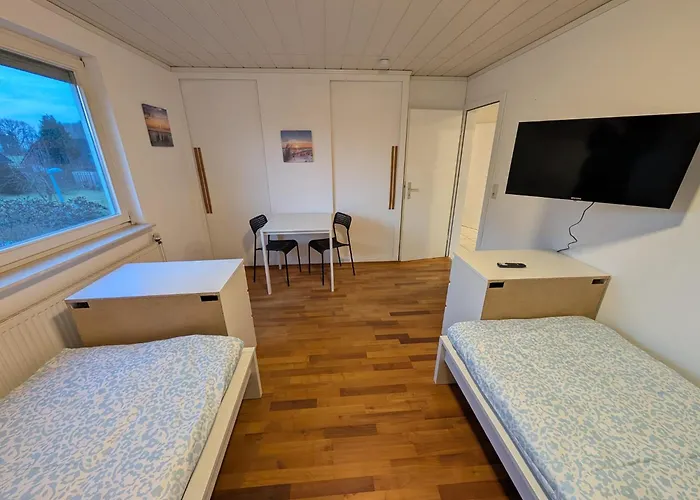 Modernes Monteurhaus - Gaestehaus Fuer Bis Zu 8 Personen Mit Eigenem Wintergarten Und Carport * Sottrum