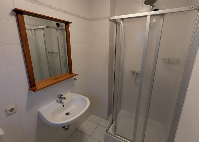 Casa vacanze Modernes Monteurhaus - Gaestehaus Fuer Bis Zu 8 Personen Mit Eigenem Wintergarten Und Carport Sottrum